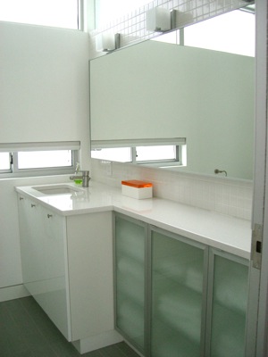 bathroom2